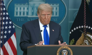 রাশিয়া বা চীন যাতে দখল না করে, এর জন্য গ্রিনল্যান্ডের মালিকানা আমেরিকার প্রয়োজন : ডোনাল্ড