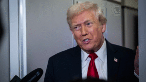 ১৯টি দেশের গ্রিন কার্ডধারীদের পুনঃনিরীক্ষার নির্দেশ ট্রাম্পের