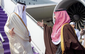 সৌদি পৌঁছেছেন কাতারের আমির শেখ তামিম