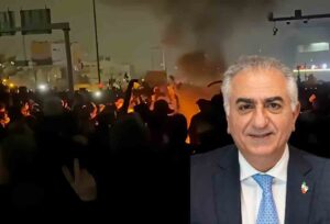 নিরাপত্তা বাহিনীকে ‘জনগণের পাশে দাঁড়ানোর’ আহ্বান জানালেন ইরানের ক্ষমতাচ্যুত শেষ রাজা শাহের পুত্র