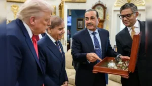 ট্রাম্পের মুখে আসিম মুনির ও শাহবাজ শরিফের প্রশংসা