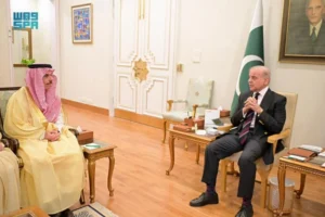 সৌদির পাশে থাকার বার্তা, পররাষ্ট্রমন্ত্রীর সঙ্গে বৈঠকে পাকিস্তান প্রধানমন্ত্রী